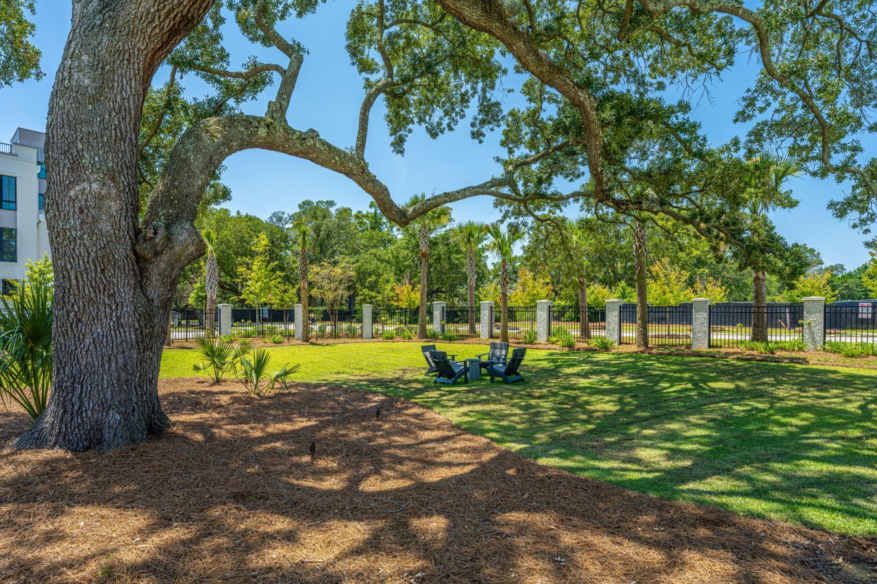 320 Longshore, Unit #1041 Street Photo 66