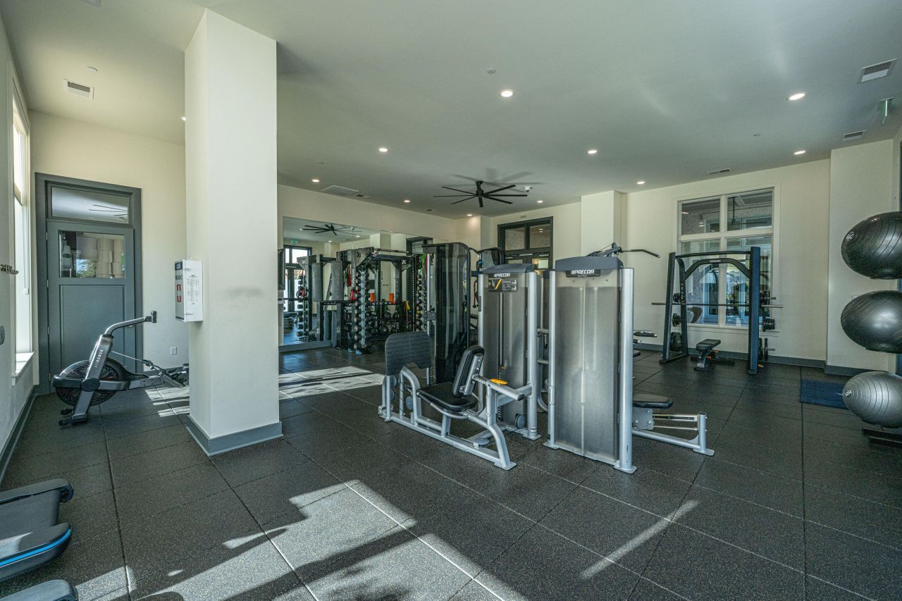 320 Longshore, Unit #1041 Street Photo 76