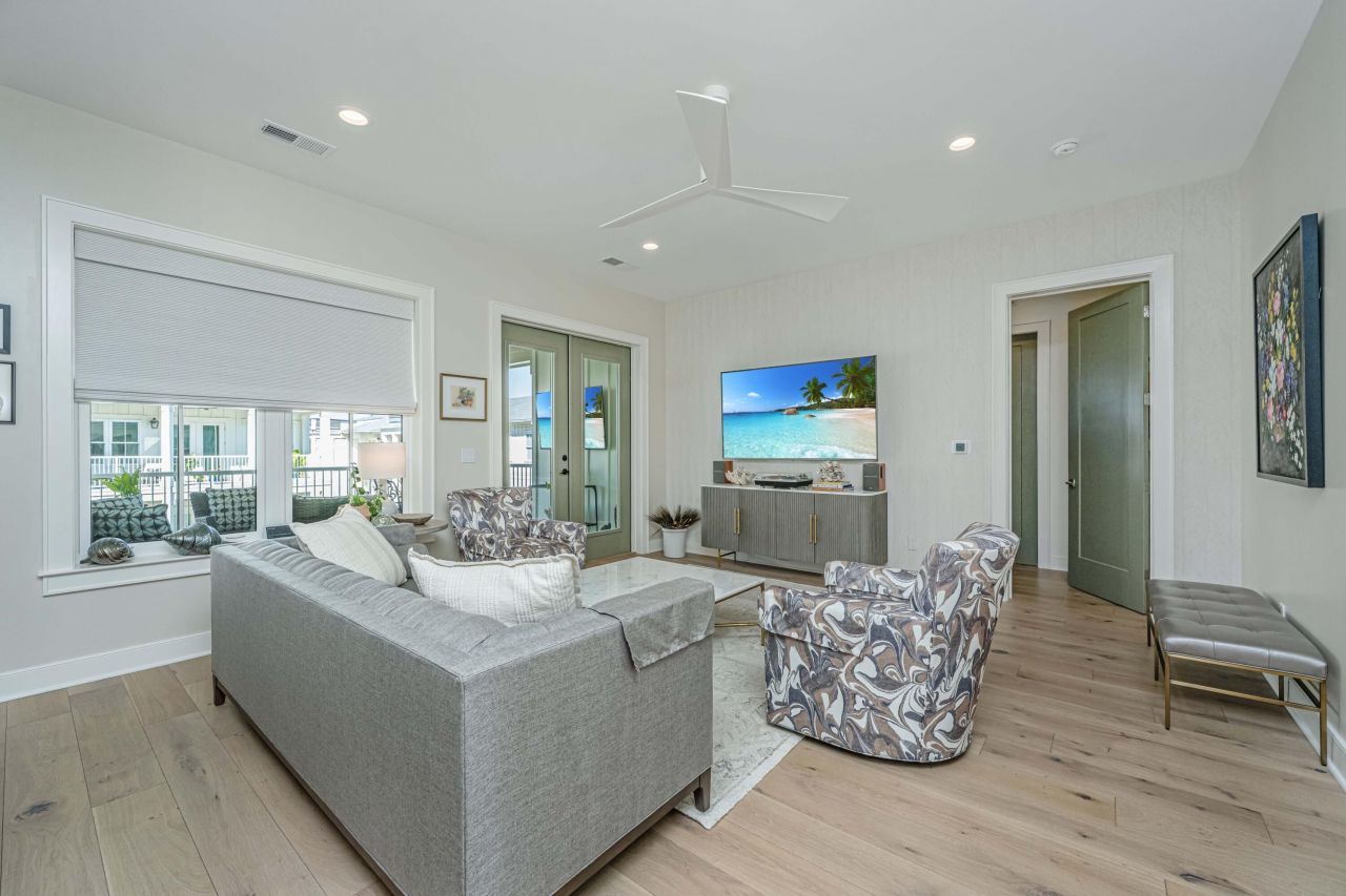 320 Longshore, Unit #1041 Street Photo 8