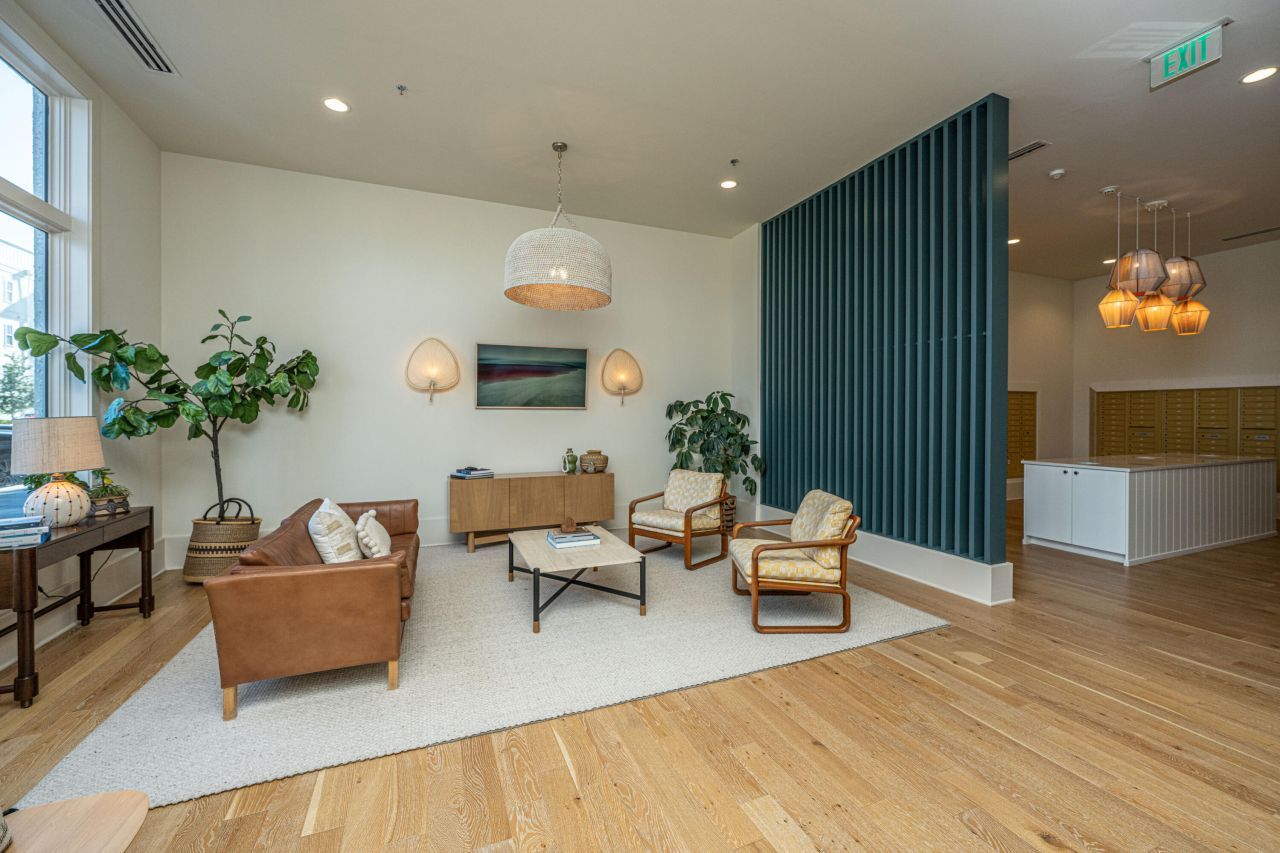 320 Longshore, Unit #1041 Street Photo 80