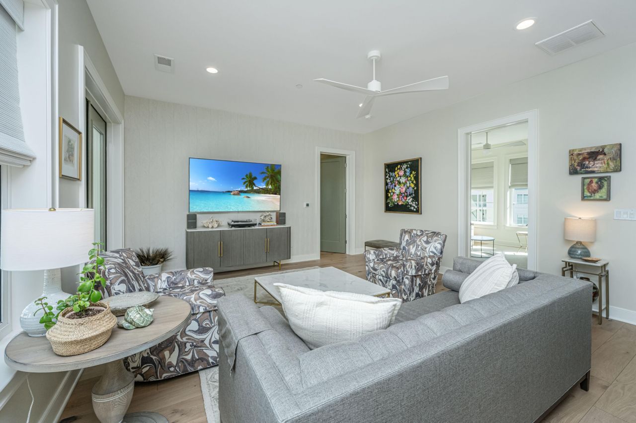 320 Longshore, Unit #1041 Street Photo 9