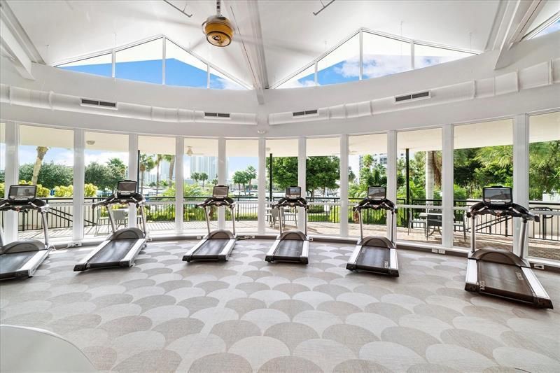 2500 Parkview Dr, Unit 2516, Hallandale Beach, FL 33009 Photo