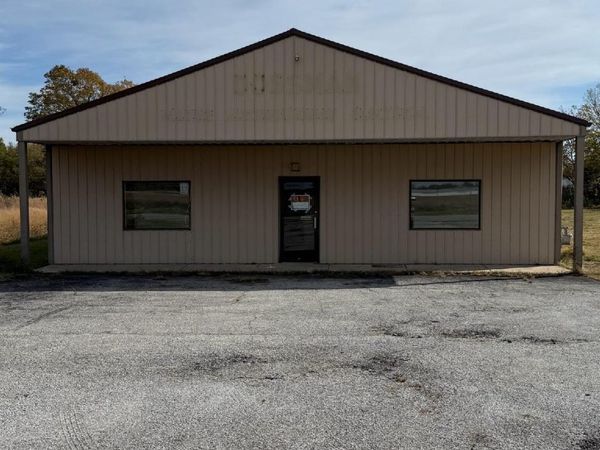 2306 G St NW, Miami, OK 74354