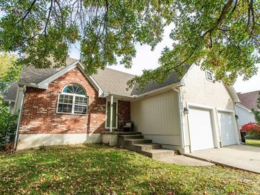 1603 Roanoke Drive, Warrensburg, MO 64093