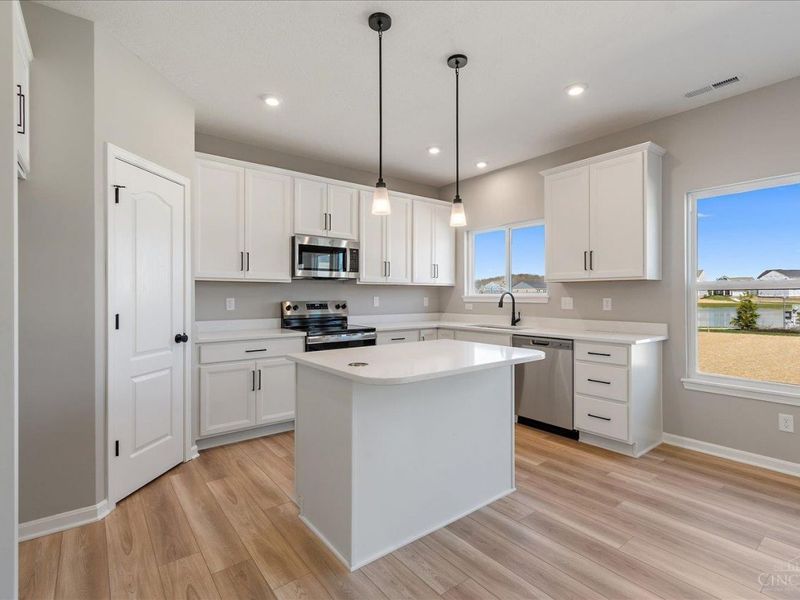 6071 Foothills Drive, Harrison, OH 45030 Photo 2