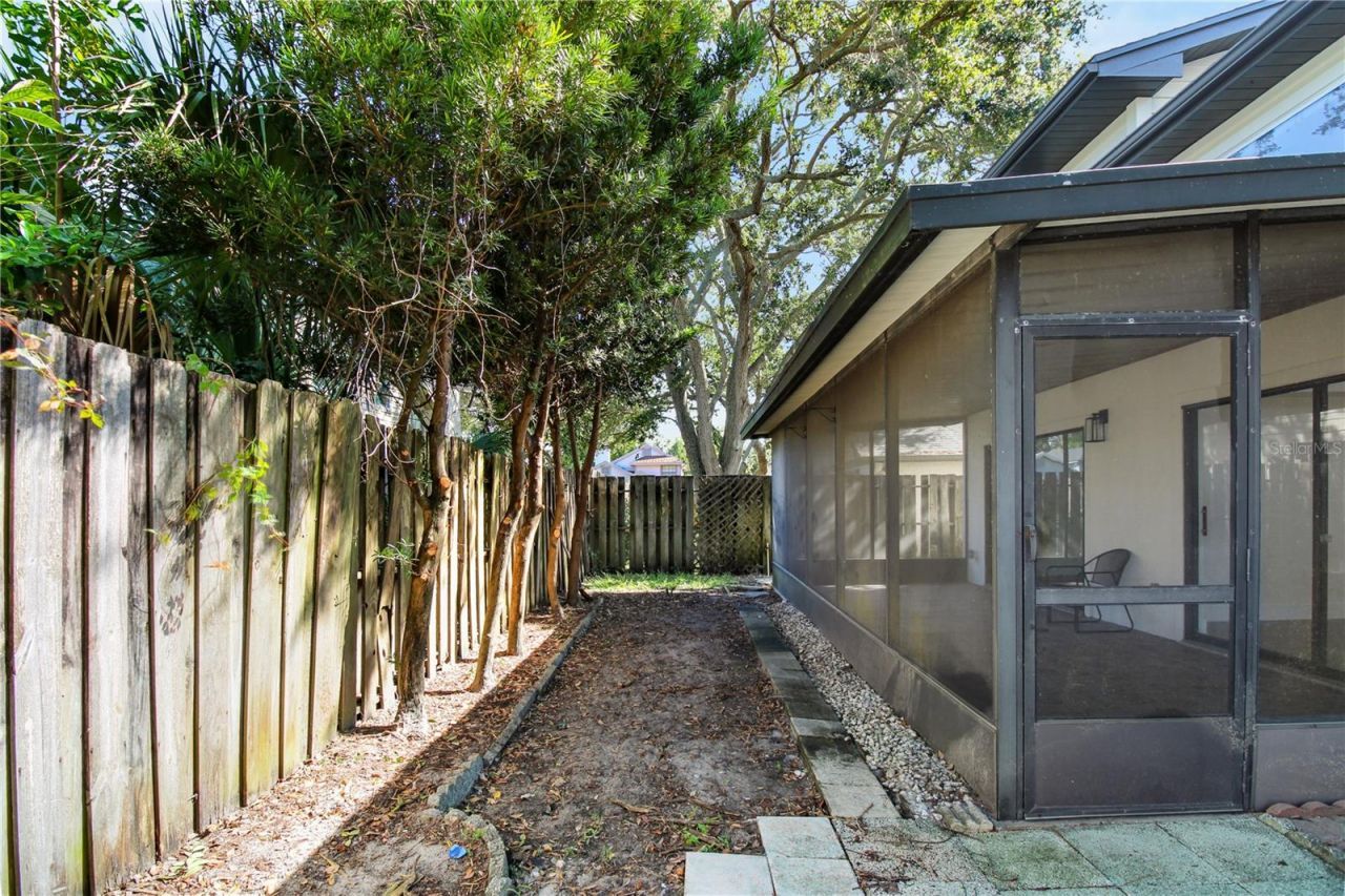 1888 Springbush Lane, Clearwater, FL 33763 Photo