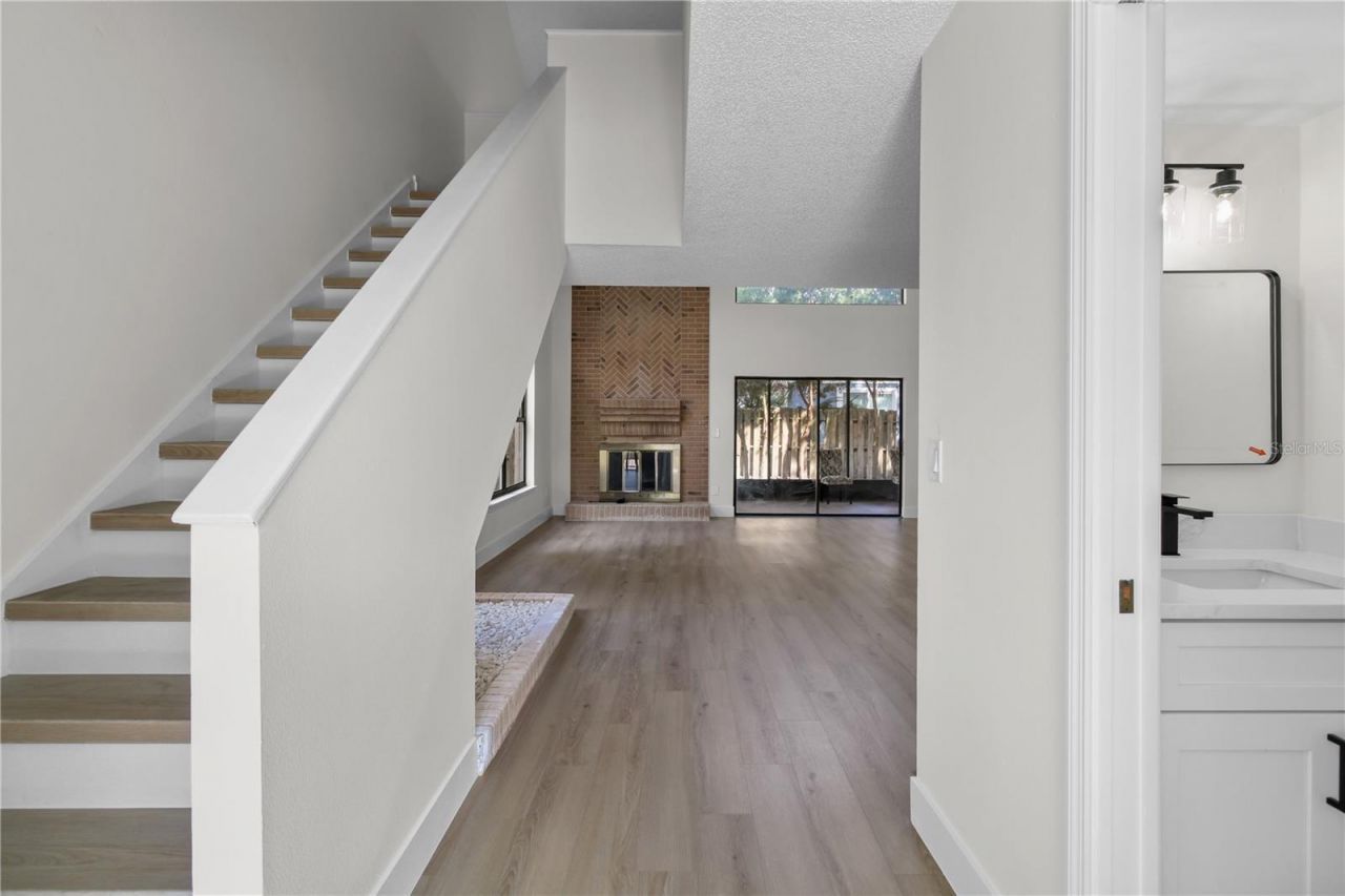 1888 Springbush Lane, Clearwater, FL 33763 Photo