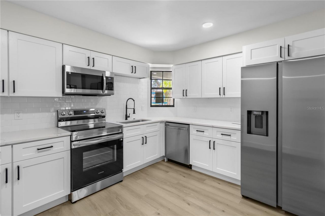 1888 Springbush Lane, Clearwater, FL 33763 Photo