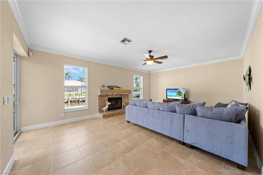 5025 SW 10th Ave, Cape Coral, FL 33914 Photo