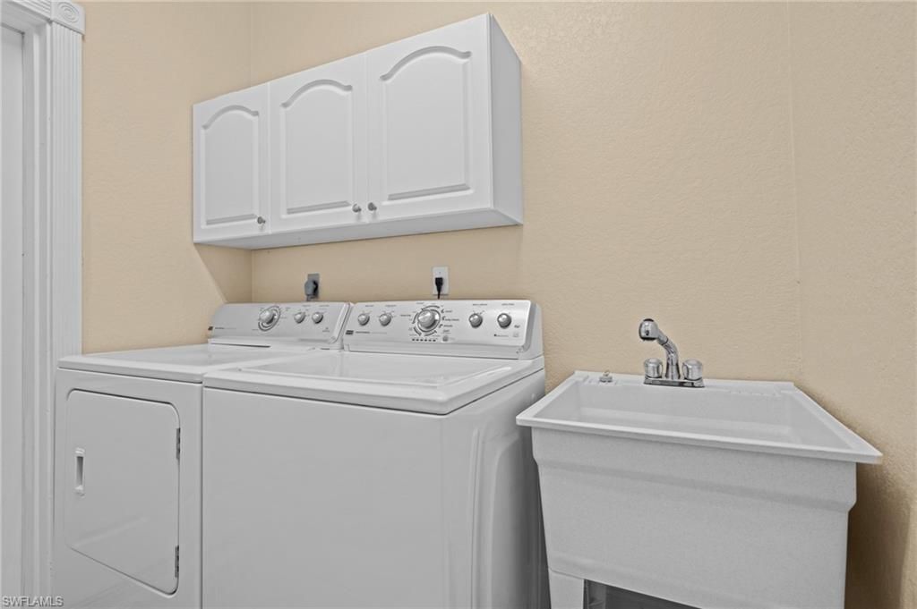 5025 SW 10th Ave, Cape Coral, FL 33914 Photo