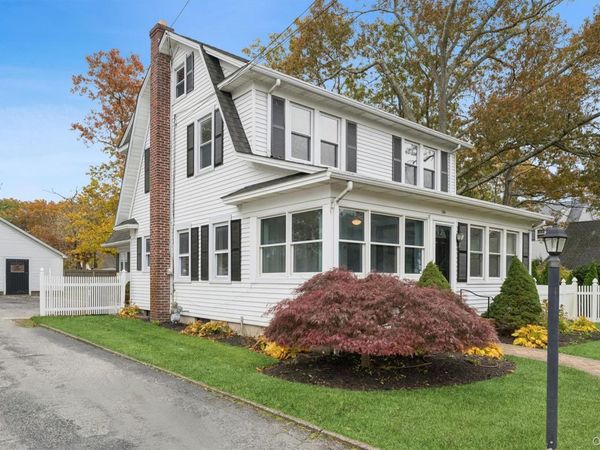 148 Woodhull Avenue, Riverside, NY 11901