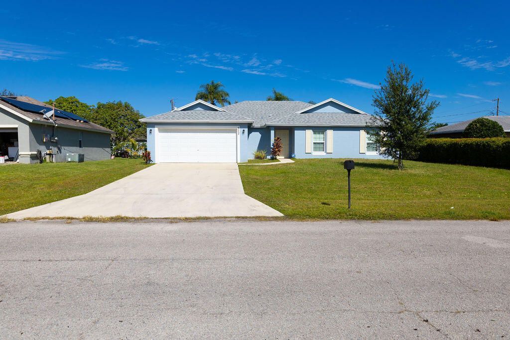 517 SW Ray Avenue, Port Saint Lucie, FL 34983 Photo