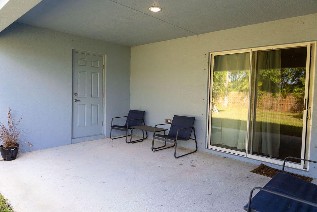 517 SW Ray Avenue, Port Saint Lucie, FL 34983 Photo