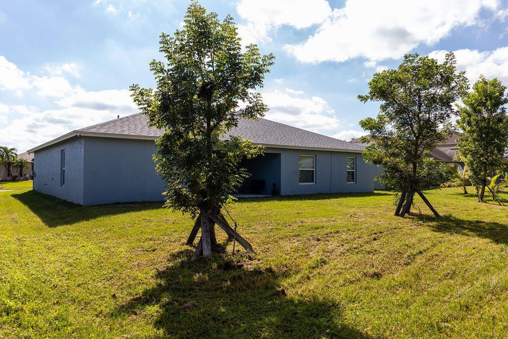 517 SW Ray Avenue, Port Saint Lucie, FL 34983 Photo