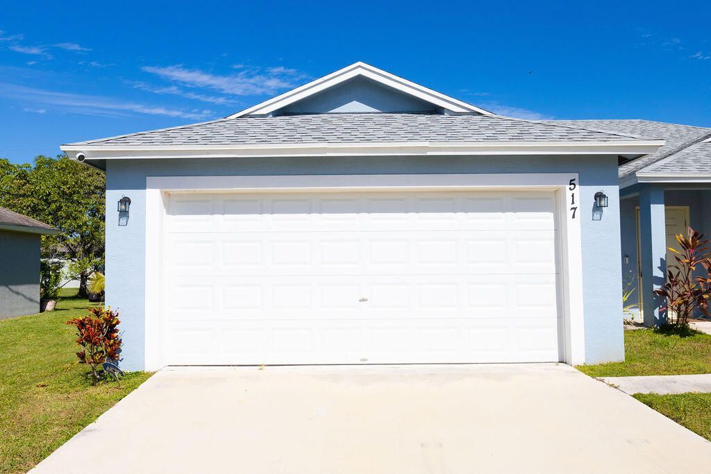 517 SW Ray Avenue, Port Saint Lucie, FL 34983 Photo