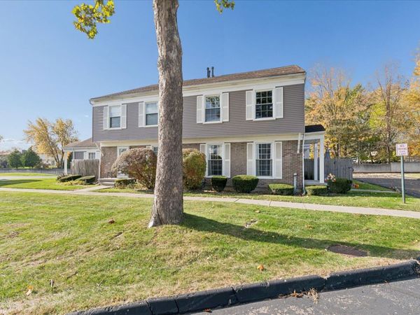 23675 Stonehenge Boulevard, Novi, MI 48375