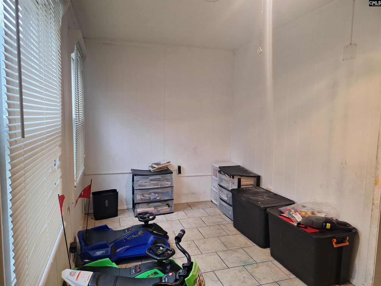 601 Riverhil Circle Photo 10