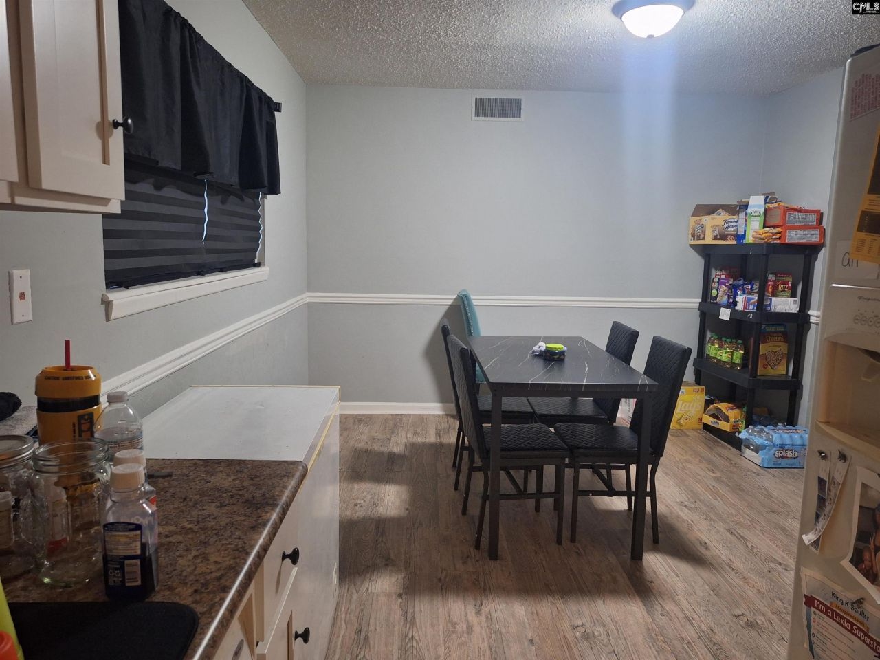 601 Riverhil Circle Photo 13