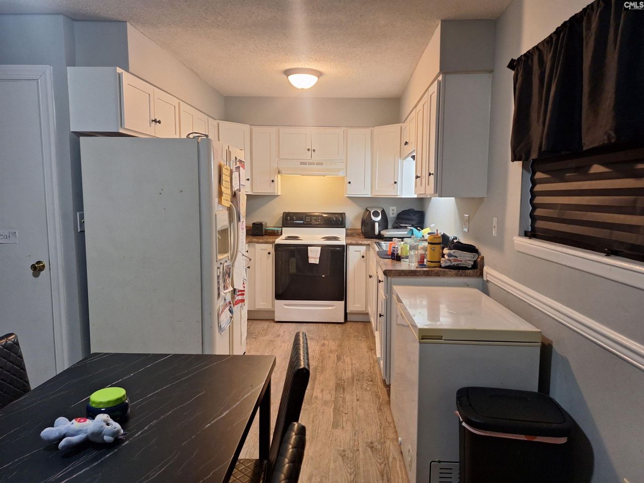 601 Riverhil Circle Photo 14