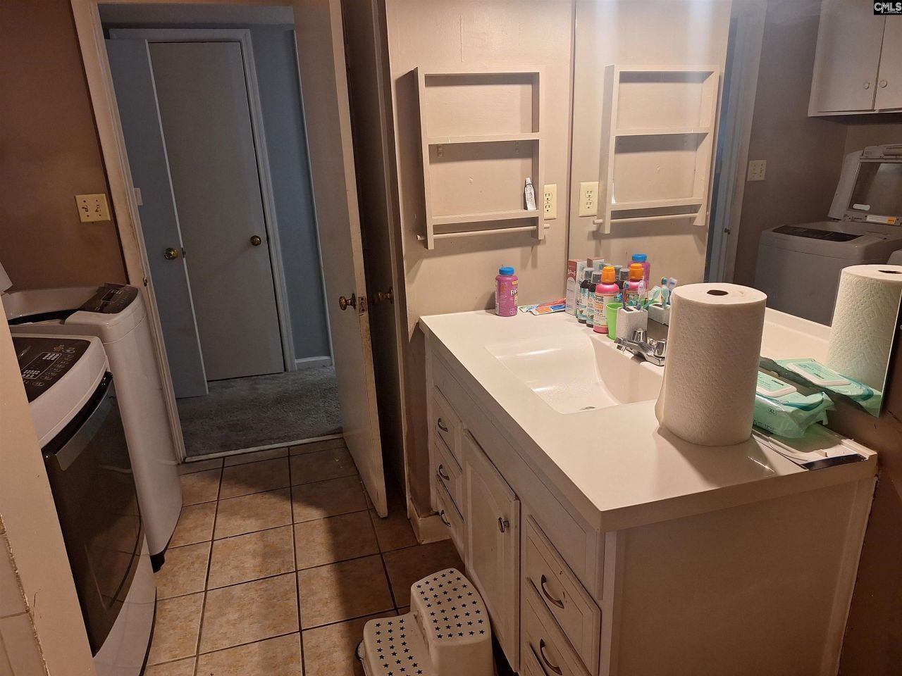 601 Riverhil Circle Photo 20