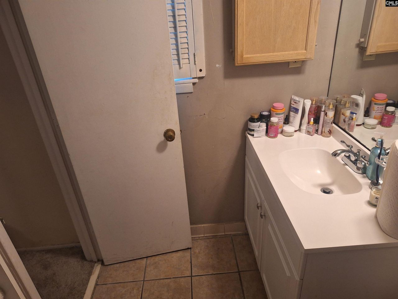 601 Riverhil Circle Photo 29