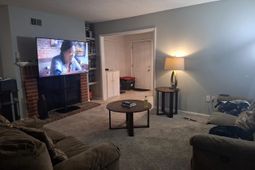 601 Riverhil Circle photo 4