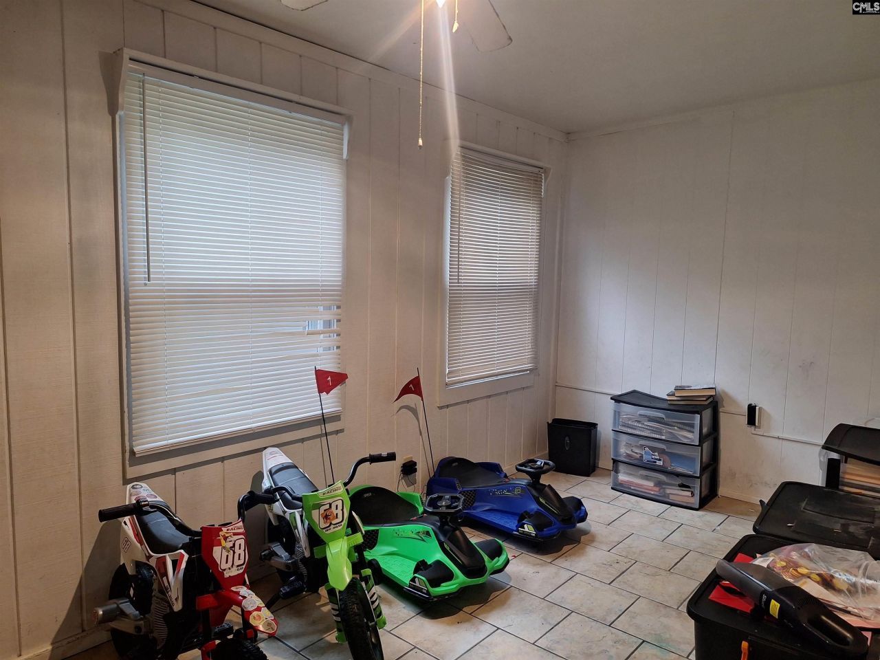 601 Riverhil Circle Photo 9