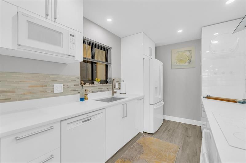 4140 N Ocean Drive, Unit 102E, Lauderdale by the Sea, FL 33308 Photo