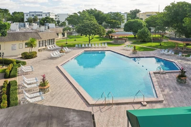 4090 NW 42nd Avenue, Unit 309, Lauderdale Lakes, FL 33319 Photo