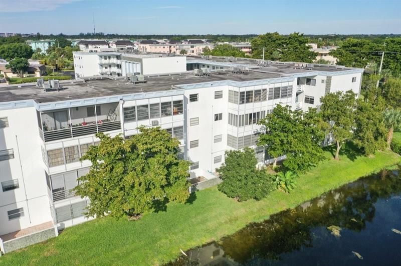 4090 NW 42nd Avenue, Unit 309, Lauderdale Lakes, FL 33319 Photo