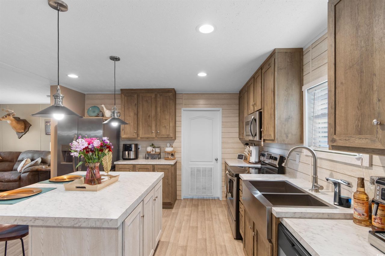 4635 Enoch Rd. Photo 4