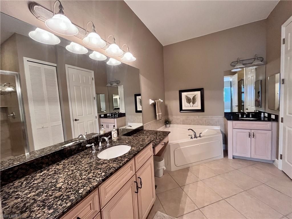 190 Shadroe Cove Cir, Unit 703, Cape Coral, FL 33991 Photo