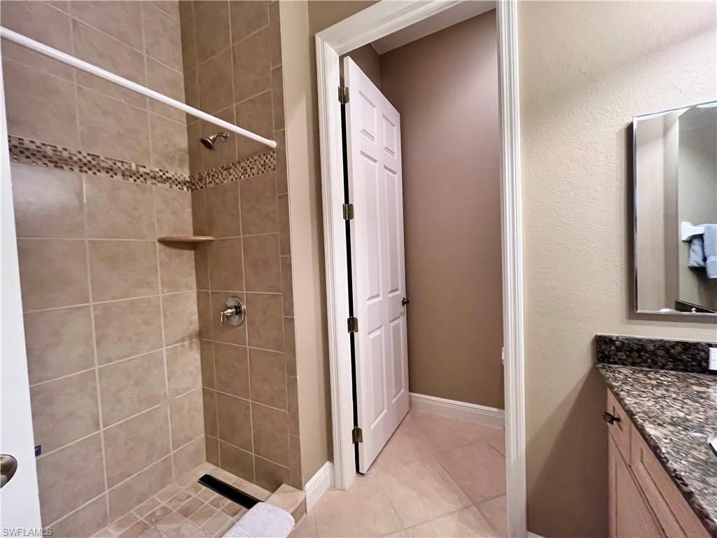 190 Shadroe Cove Cir, Unit 703, Cape Coral, FL 33991 Photo