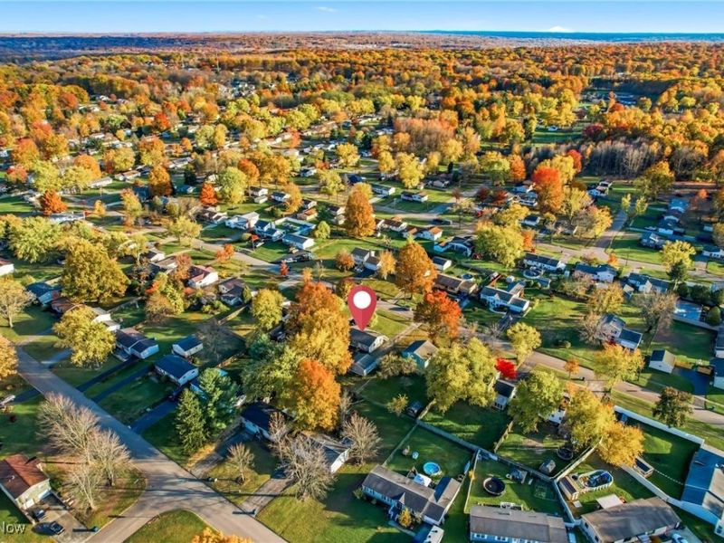 560 Beverly Hills Drive, Youngstown, OH 44505 Photo 10