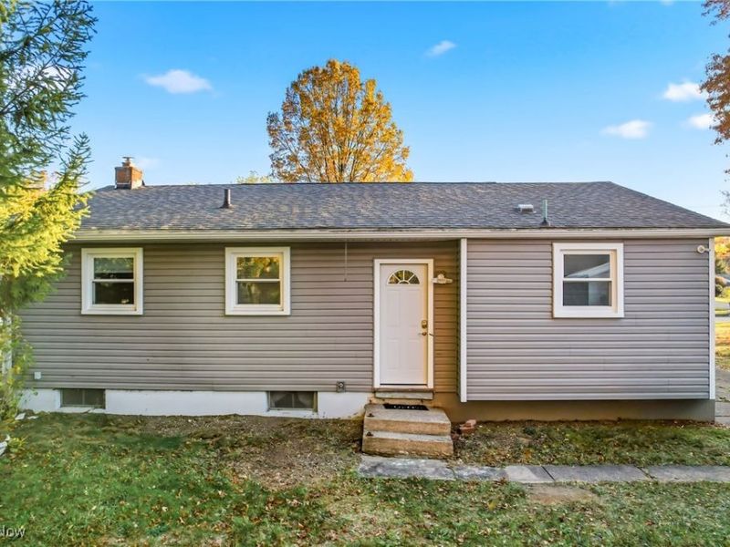 560 Beverly Hills Drive, Youngstown, OH 44505 Photo 12