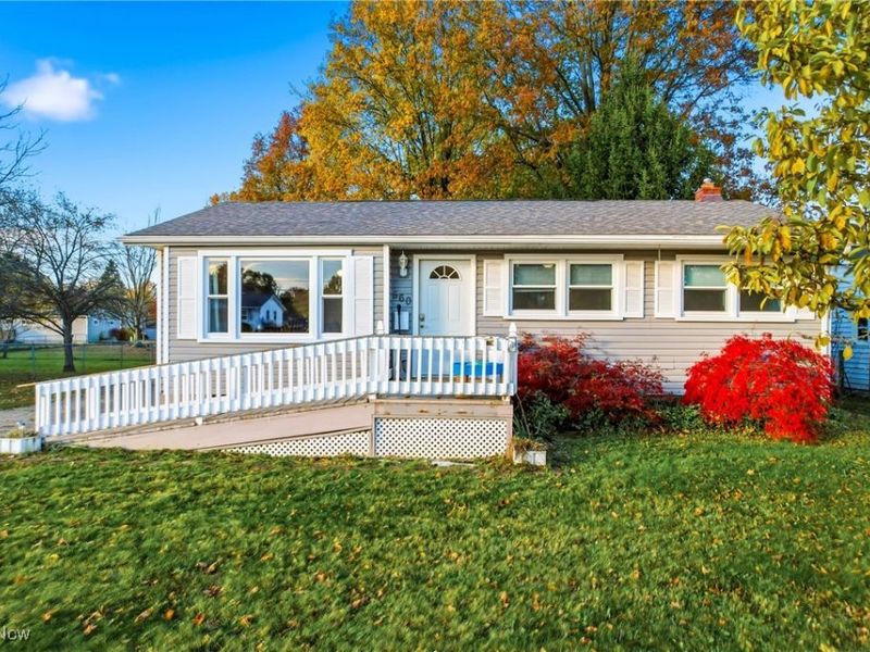 560 Beverly Hills Drive, Youngstown, OH 44505 Photo 3