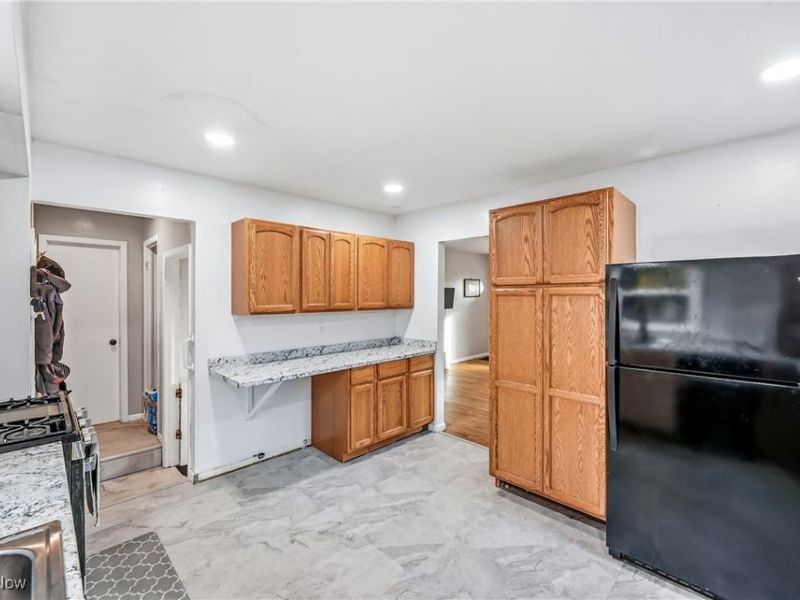 560 Beverly Hills Drive, Youngstown, OH 44505 Photo 36