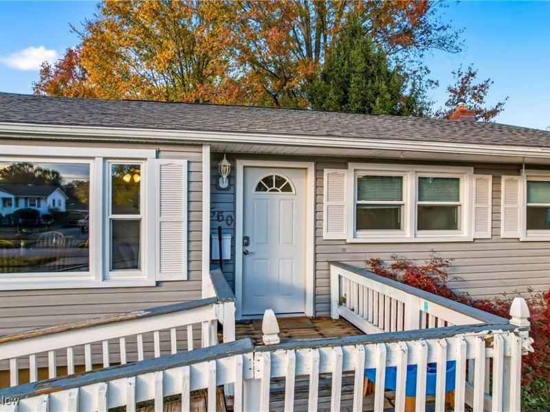 560 Beverly Hills Drive, Youngstown, OH 44505 Photo 4