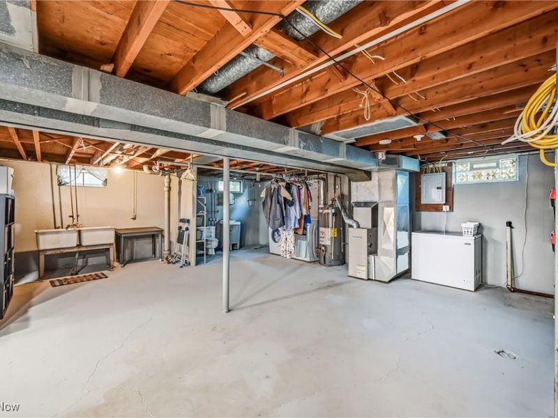 560 Beverly Hills Drive, Youngstown, OH 44505 Photo 44