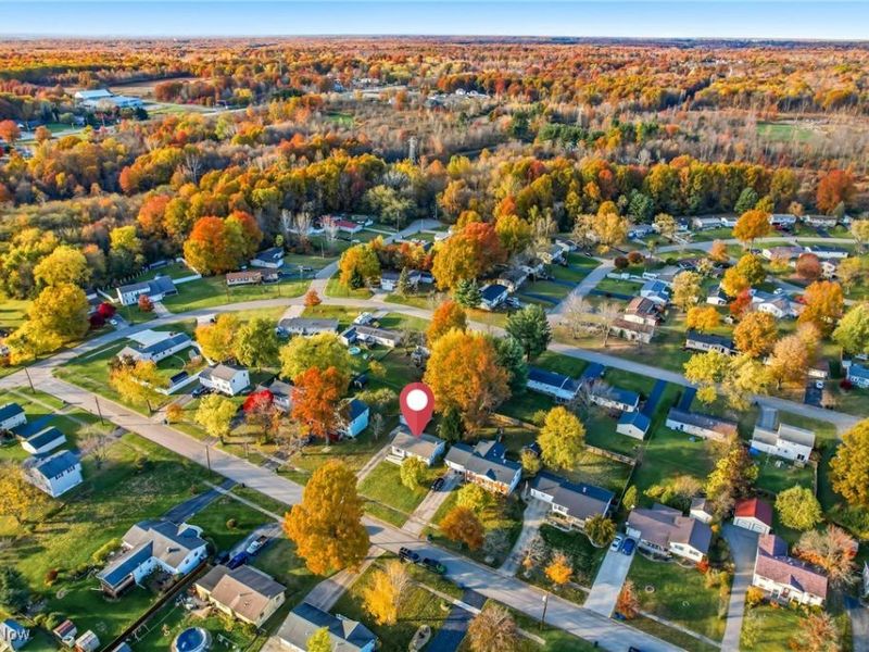 560 Beverly Hills Drive, Youngstown, OH 44505 Photo 8