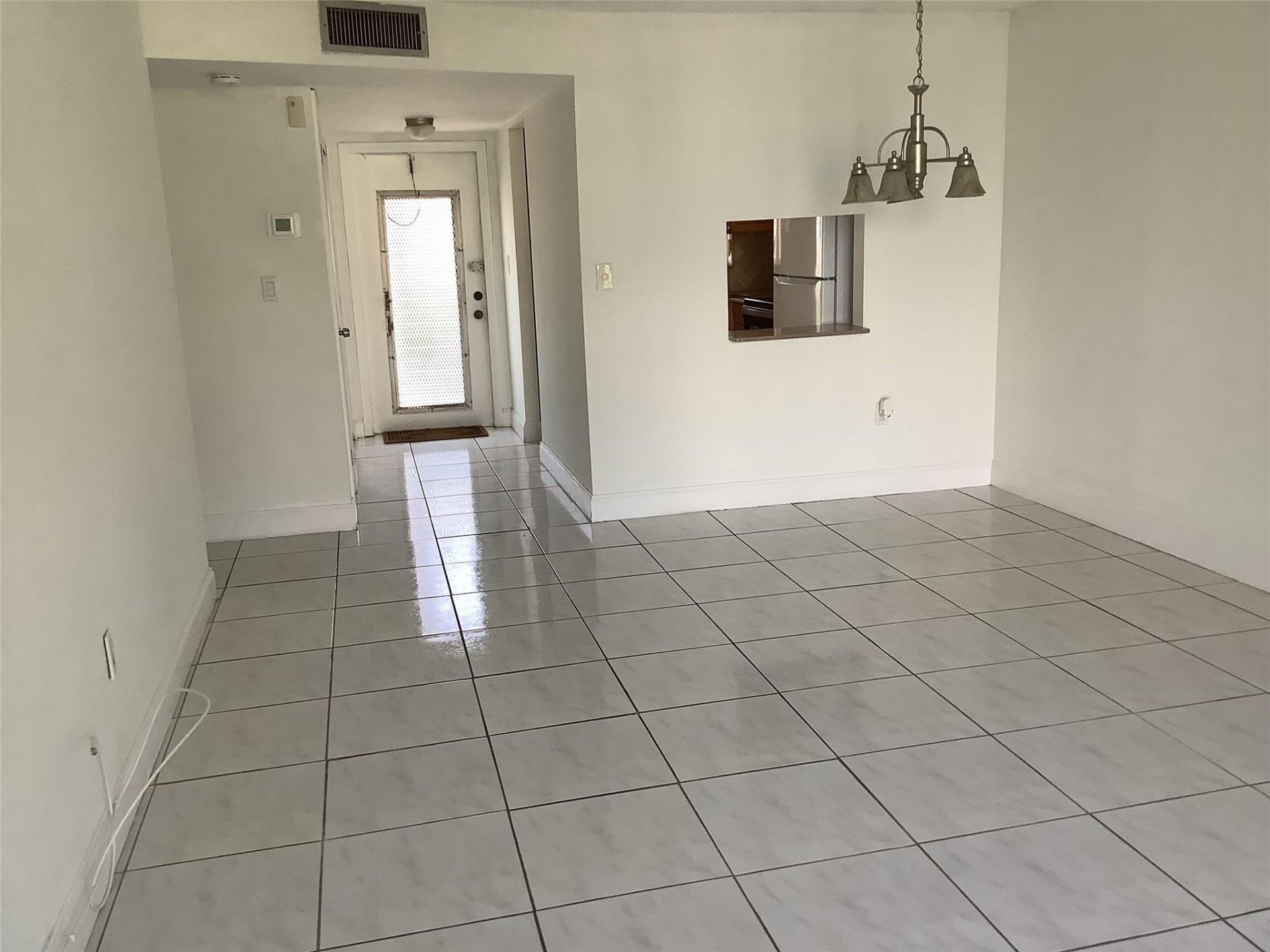 8220 Sunrise Lakes Boulevard, Unit 110, Sunrise, FL 33322 Photo