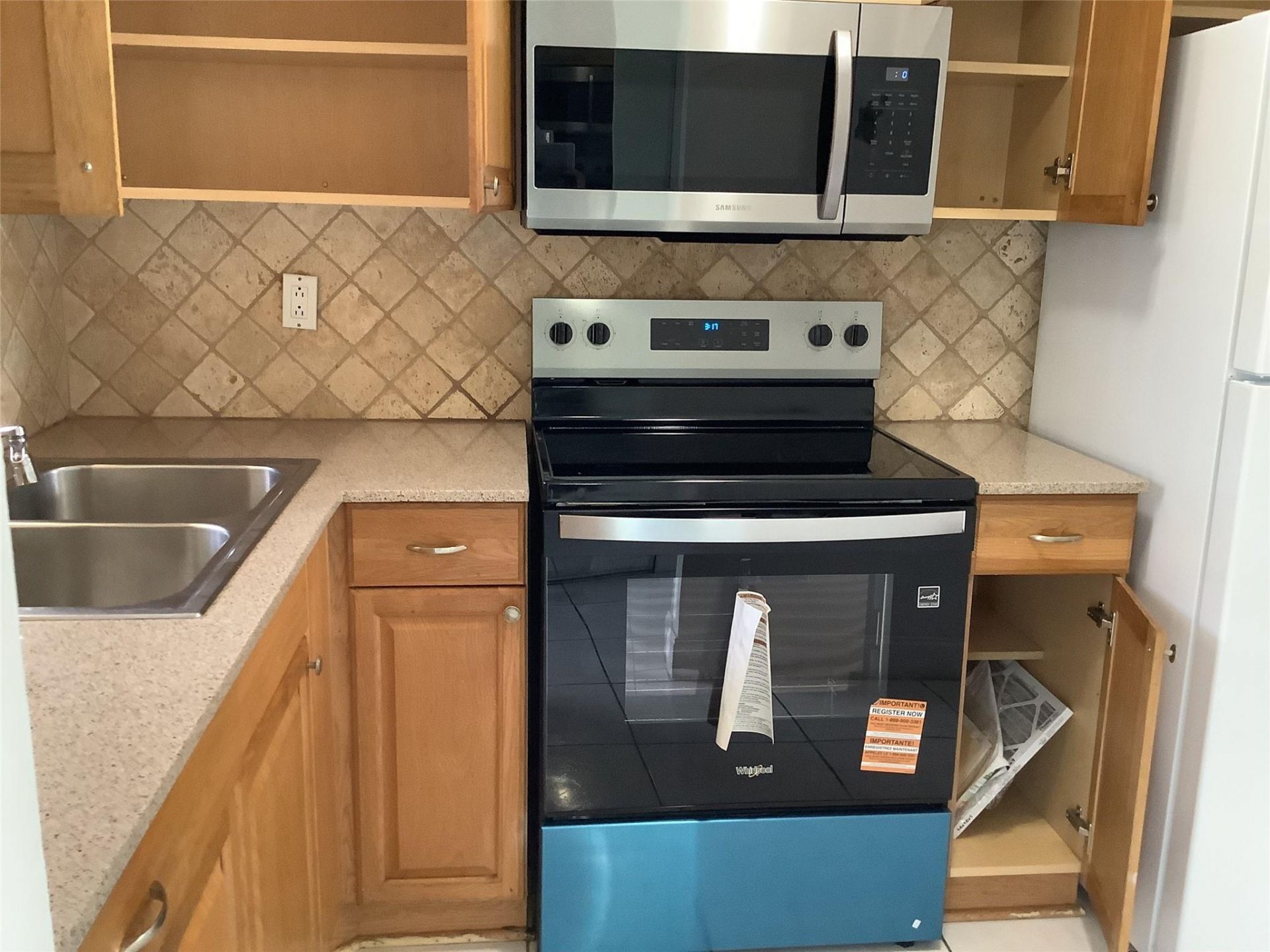 8220 Sunrise Lakes Boulevard, Unit 110, Sunrise, FL 33322 Photo