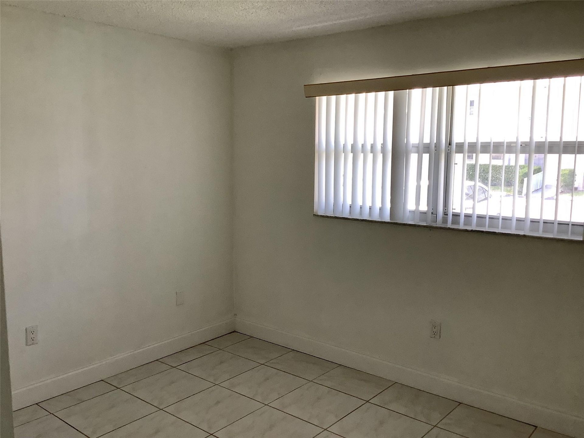8220 Sunrise Lakes Boulevard, Unit 110, Sunrise, FL 33322 Photo
