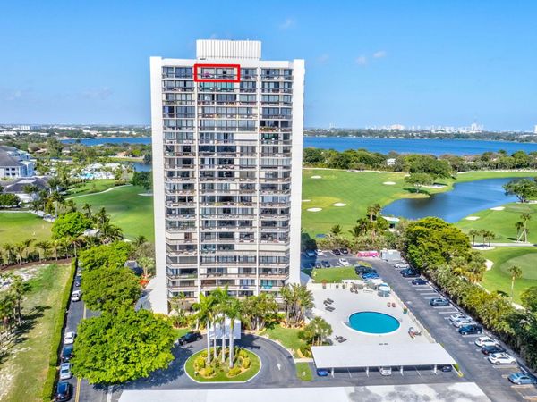 2000 Presidential Way, Unit Ph5, West Palm Beach, FL 33401