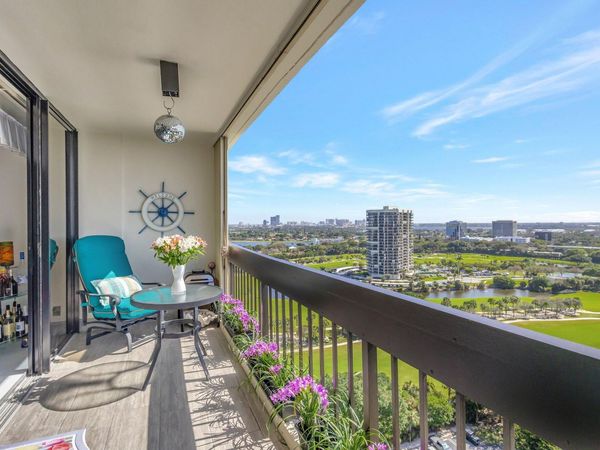 2000 Presidential Way, Unit Ph5, West Palm Beach, FL 33401