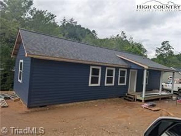 109 Southside Drive , Sparta, NC 28675