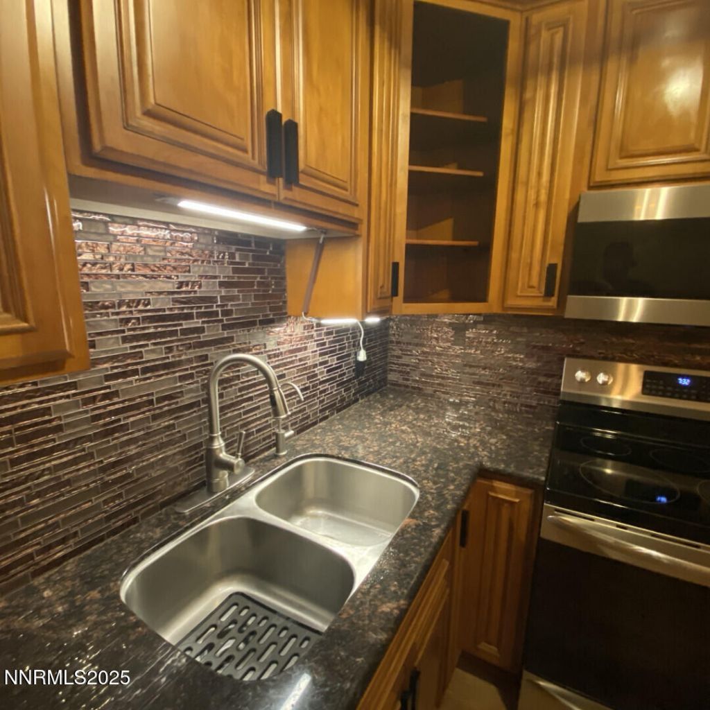 2955 Lakeside Drive, Unit 217, Reno, NV 89509 Photo