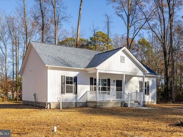 26 HARBOR COURT, MONTROSS, VA 22520