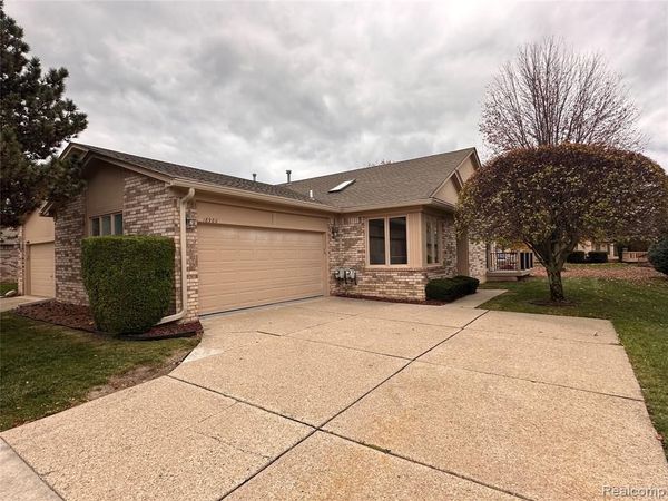 18980 Lauren Drive, Clinton Twp, MI 48038