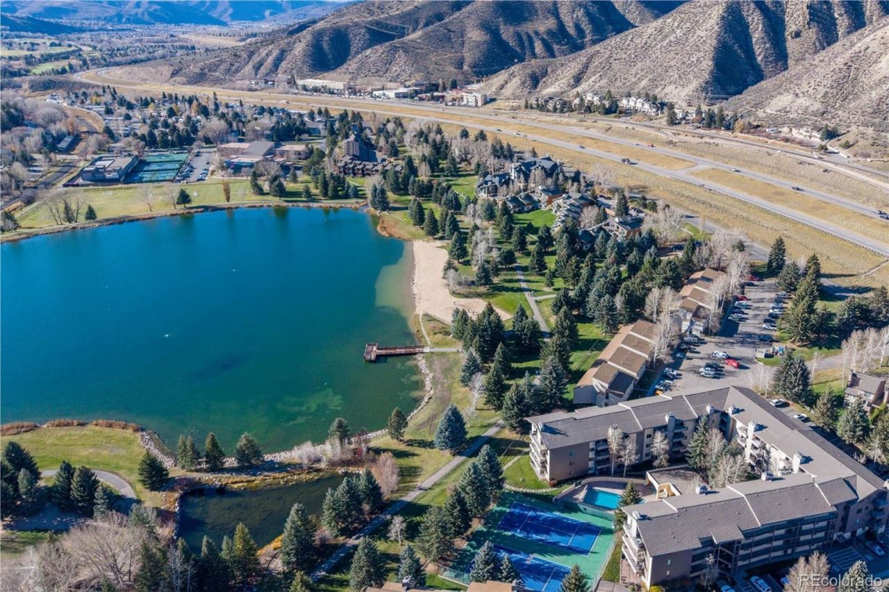 288 W Beaver Creek Boulevard, Unit J3, Avon, CO 81620 Main Photo